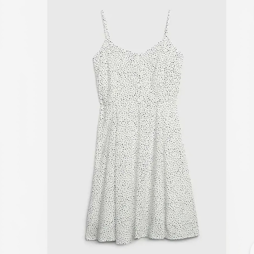 Gap white polka dot summer dress. Size 8. 100% rayon. Very good condition